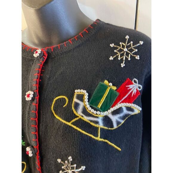 No Design #31691 M Christmas Sweater Bling Sequins Pearl Sleigh Snowflakes - Picture 4 of 9